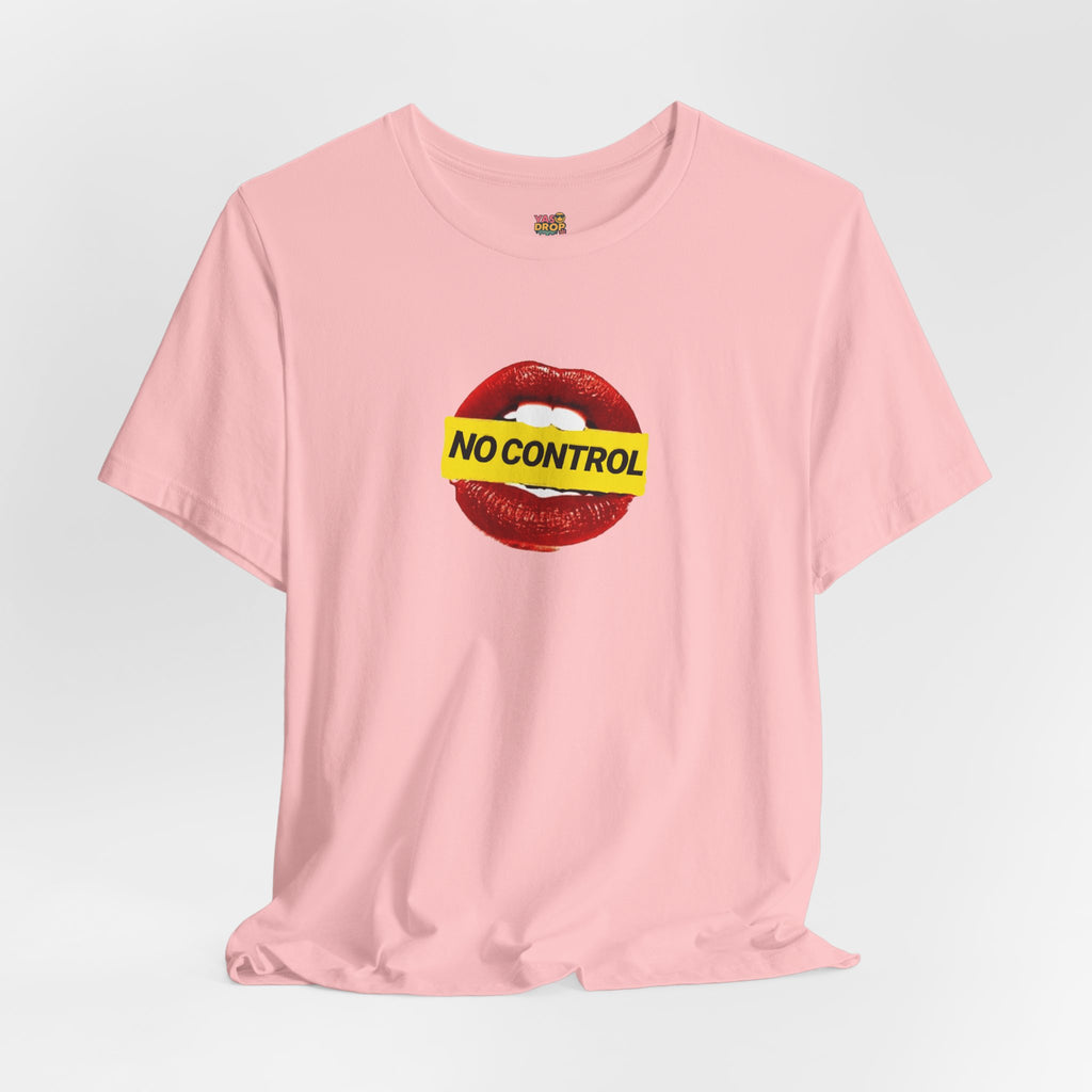 "No Control" Graphic Tee – Aesthetic Y2K Streetwear Graphic T-Shirt