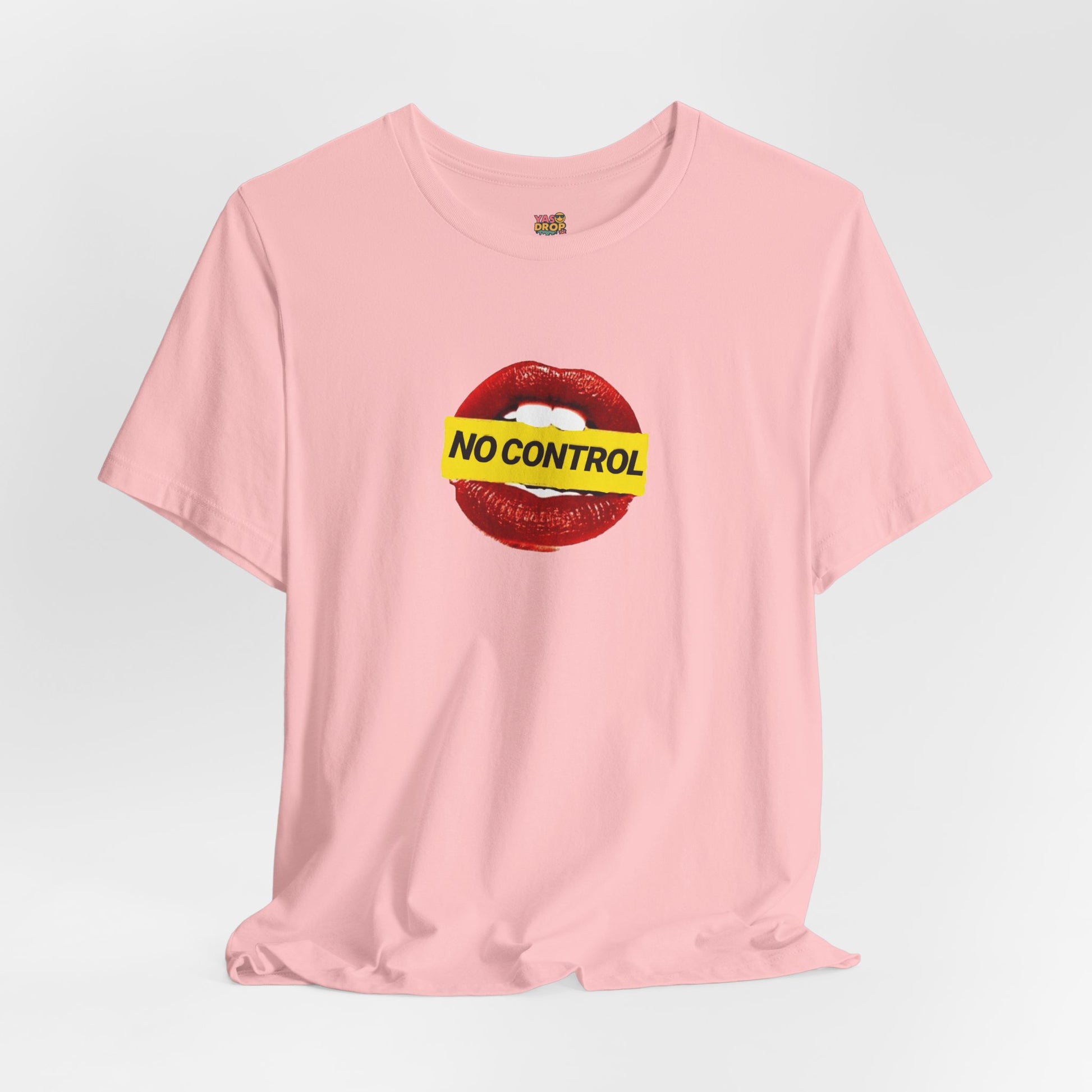"No Control" Graphic Tee – Aesthetic Y2K Streetwear Graphic T-Shirt