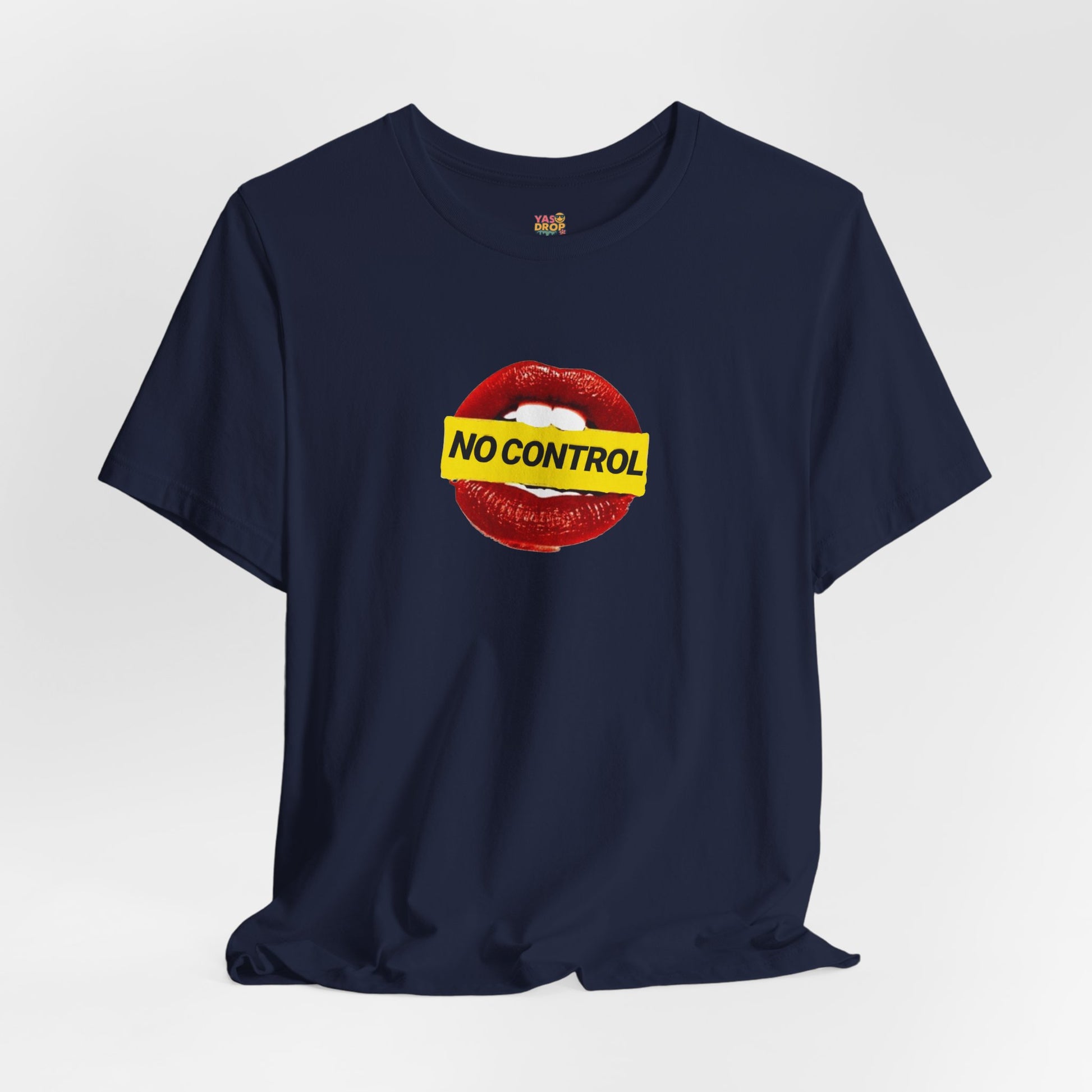 "No Control" Graphic Tee – Aesthetic Y2K Streetwear Graphic T-Shirt