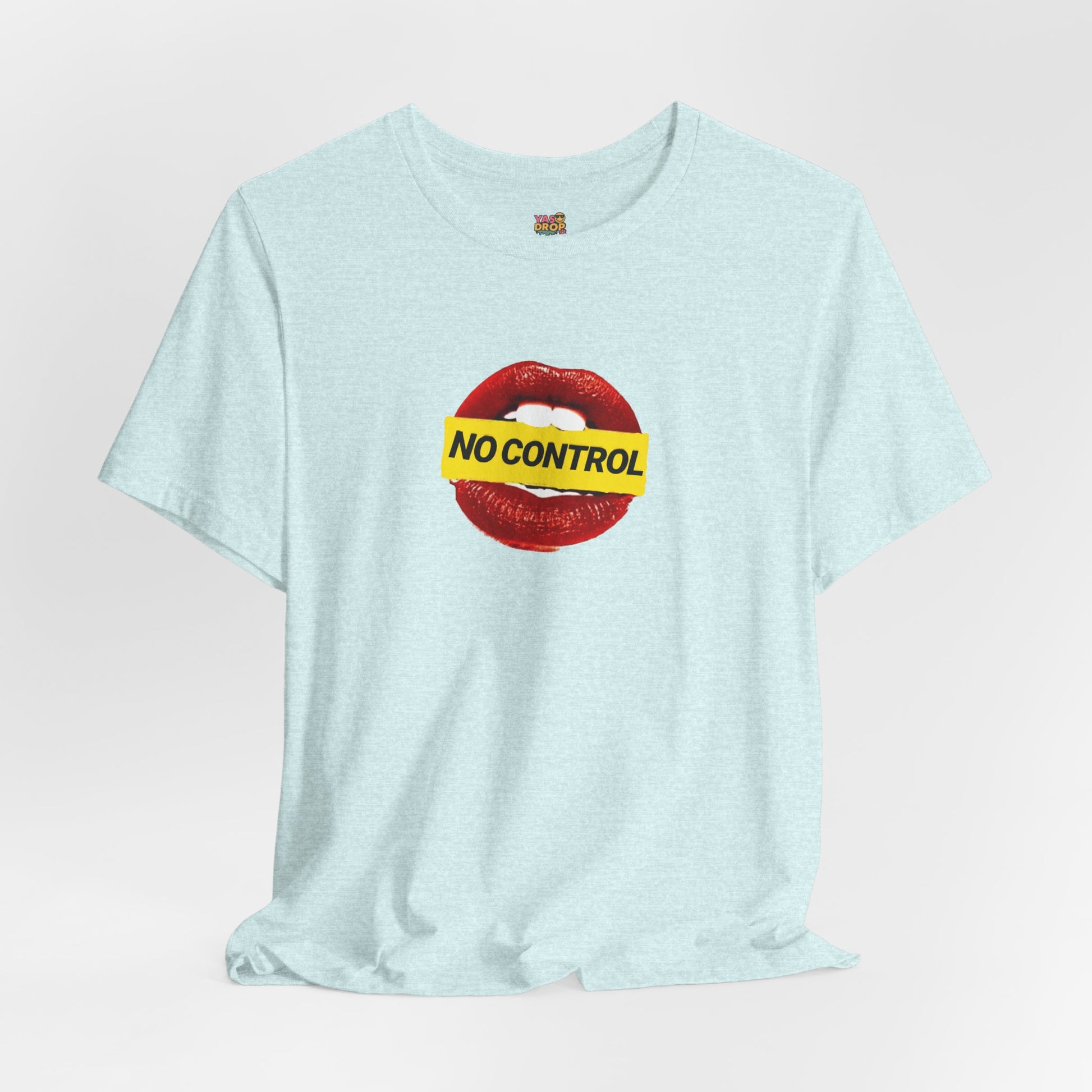 "No Control" Graphic Tee – Aesthetic Y2K Streetwear Graphic T-Shirt