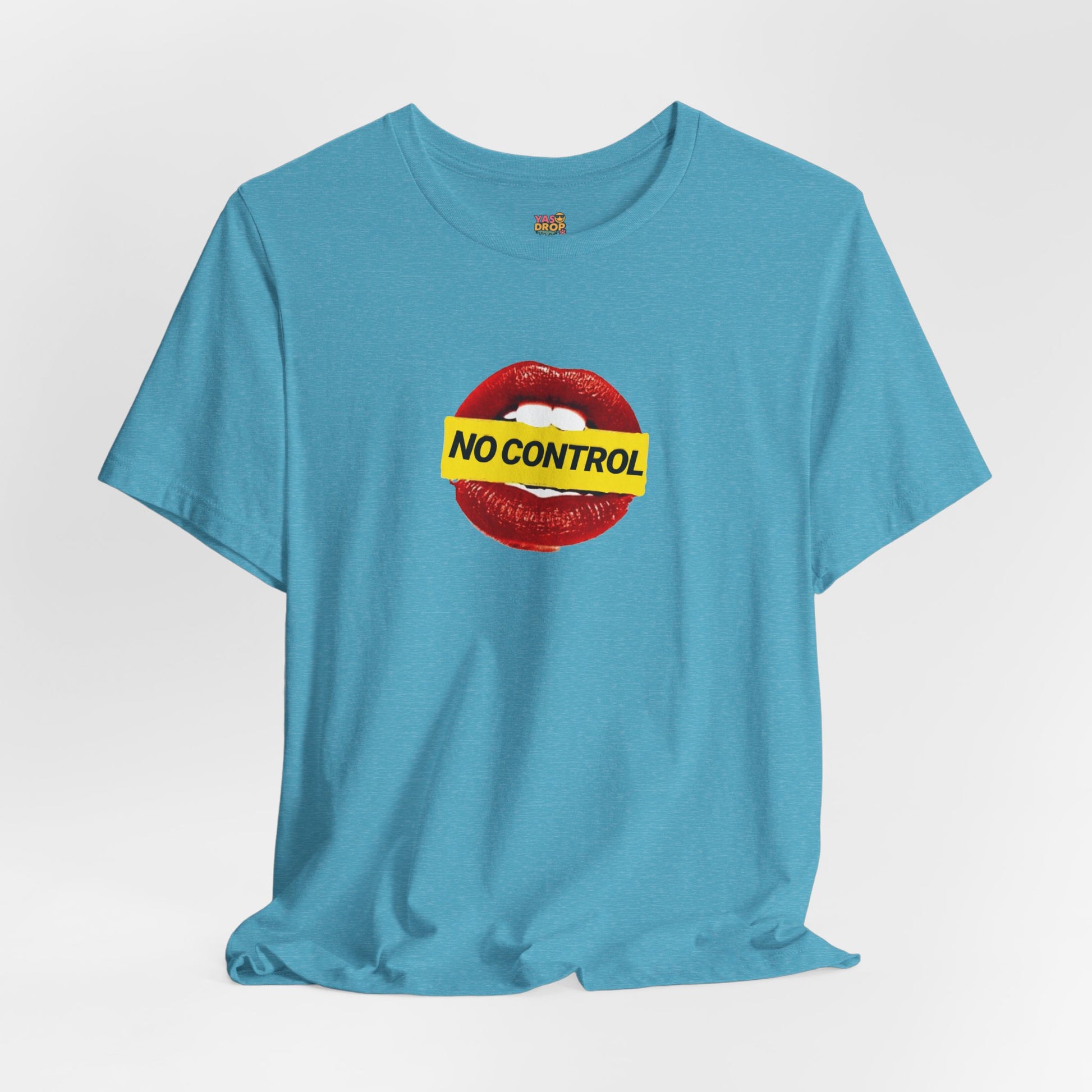 "No Control" Graphic Tee – Aesthetic Y2K Streetwear Graphic T-Shirt