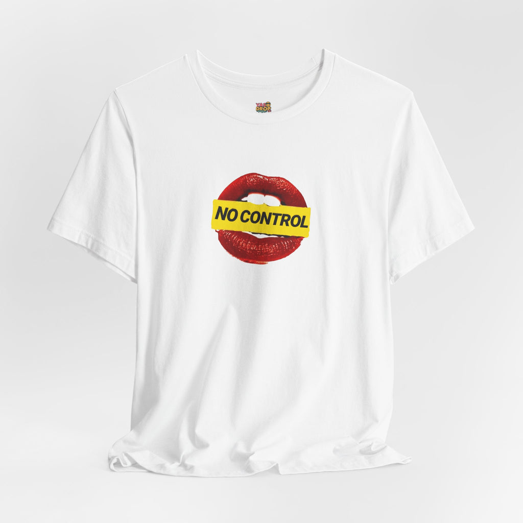 "No Control" Graphic Tee – Aesthetic Y2K Streetwear Graphic T-Shirt