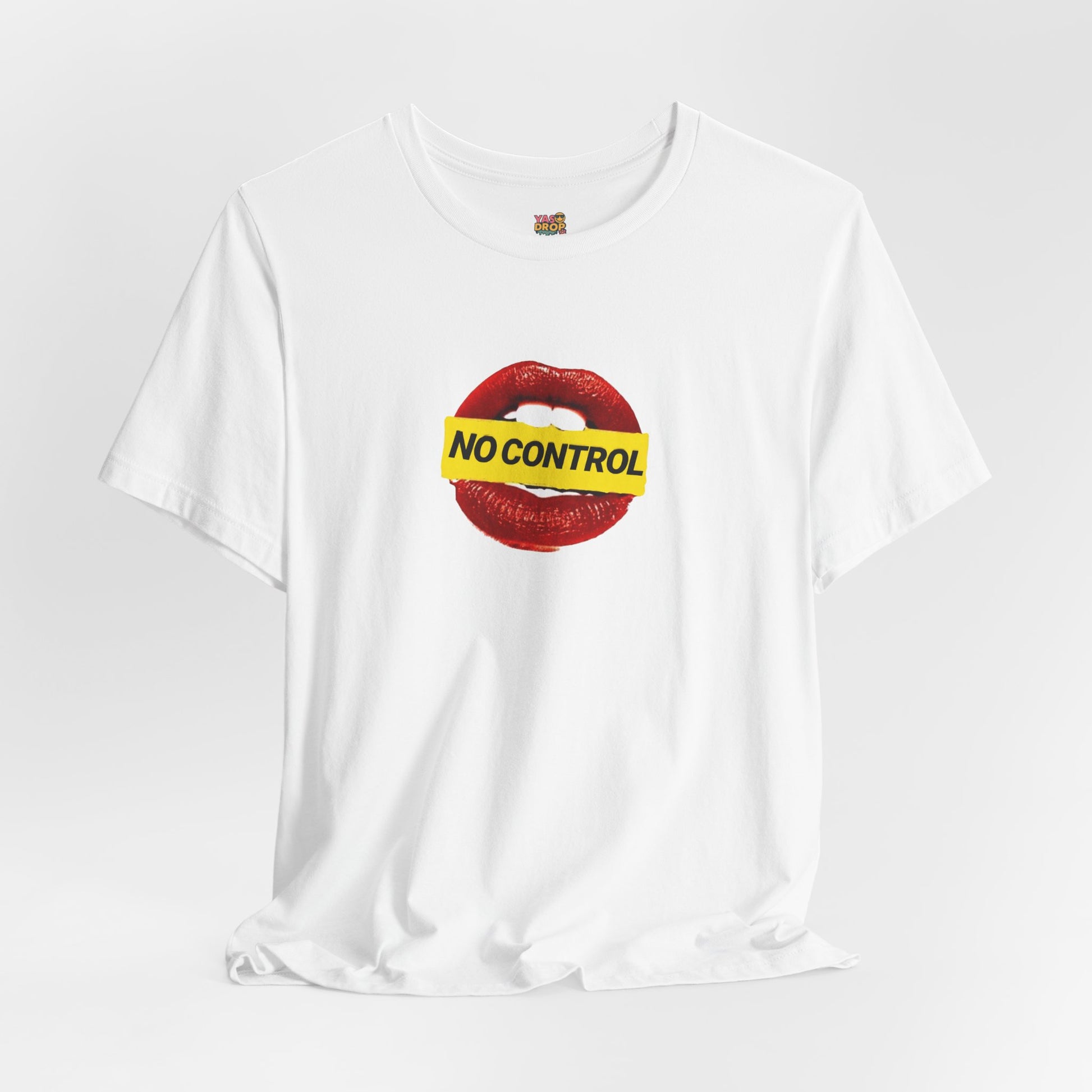 "No Control" Graphic Tee – Aesthetic Y2K Streetwear Graphic T-Shirt