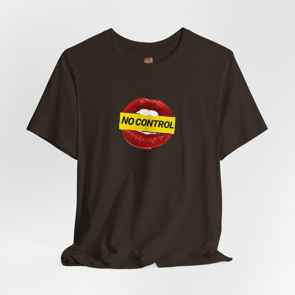 "No Control" Graphic Tee – Aesthetic Y2K Streetwear Graphic T-Shirt