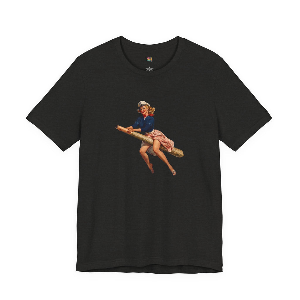 Retro Pin-Up Graphic Tee - Ironic Vintage Streetwear T-Shirt