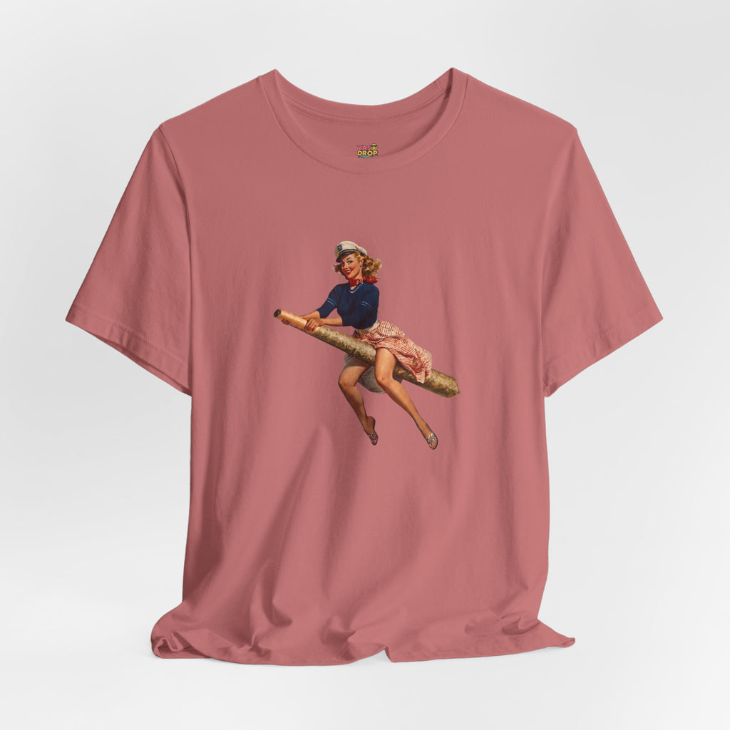 Retro Pin-Up Graphic Tee - Ironic Vintage Streetwear T-Shirt