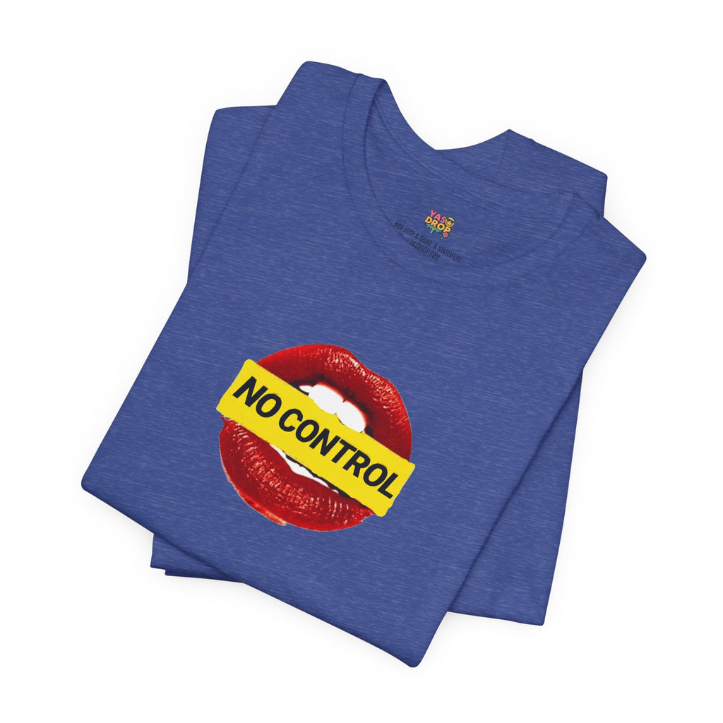 "No Control" Graphic Tee – Aesthetic Y2K Streetwear Graphic T-Shirt