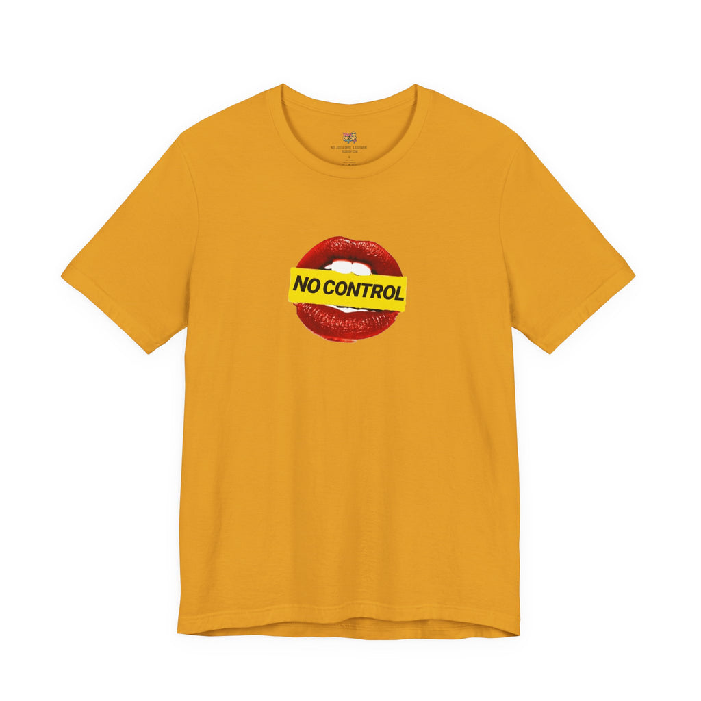 "No Control" Graphic Tee – Aesthetic Y2K Streetwear Graphic T-Shirt