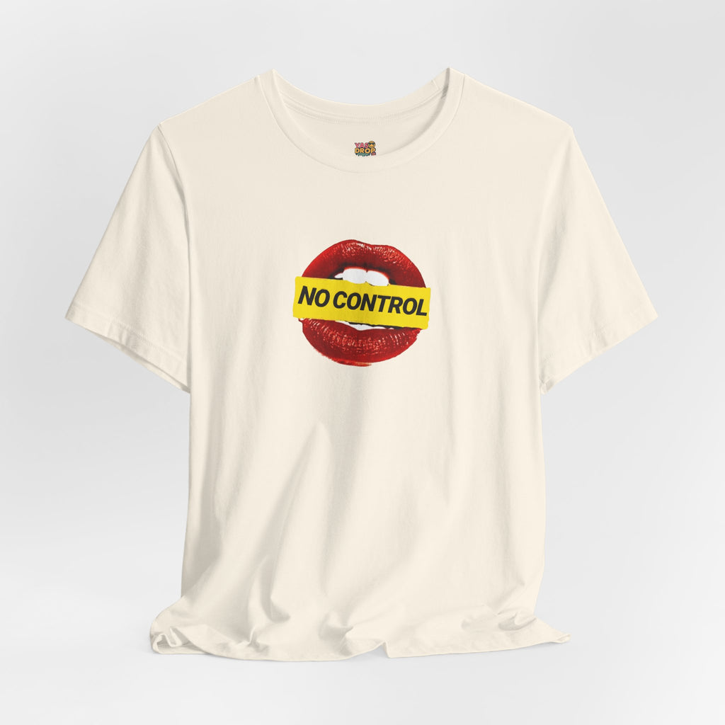 "No Control" Graphic Tee – Aesthetic Y2K Streetwear Graphic T-Shirt