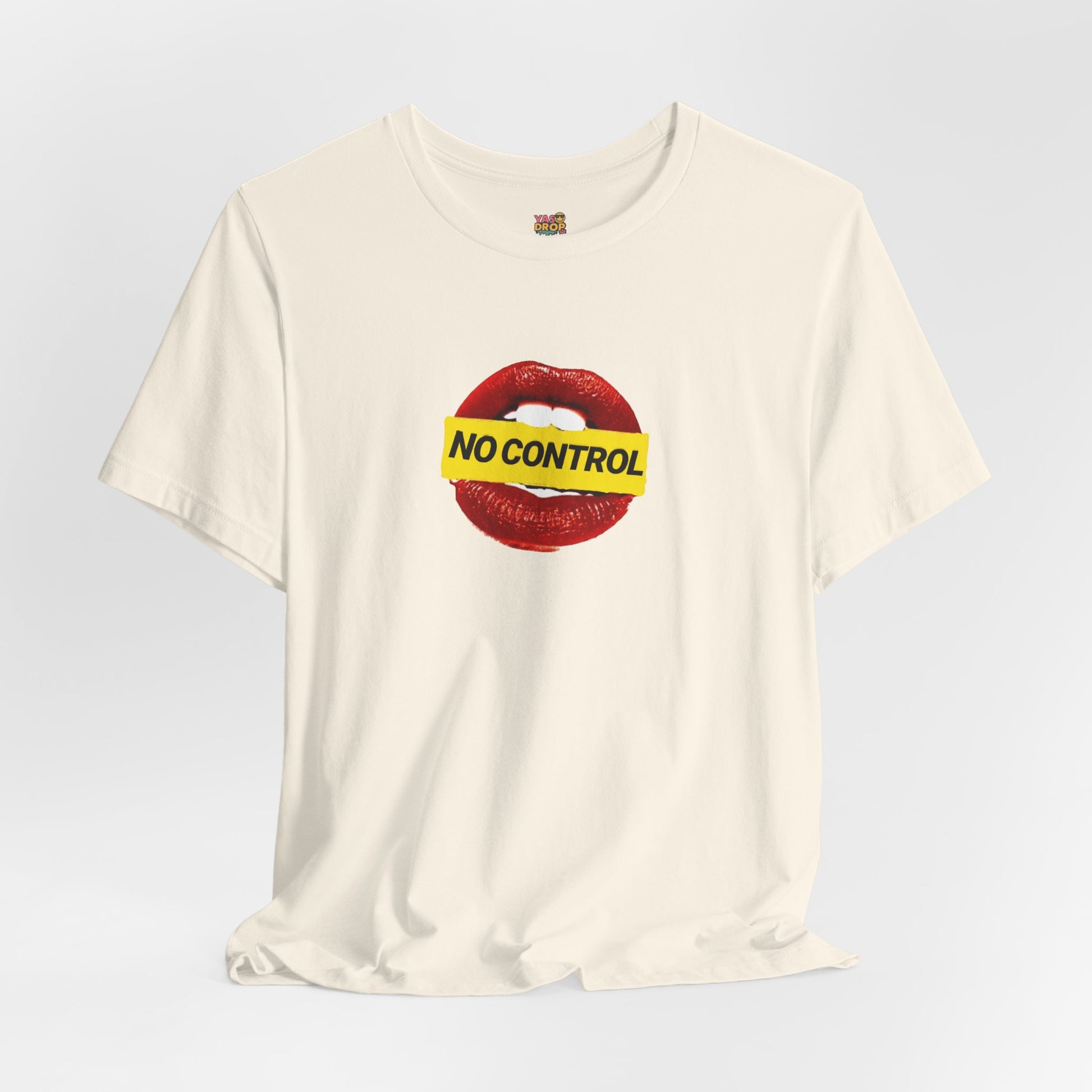 "No Control" Graphic Tee – Aesthetic Y2K Streetwear Graphic T-Shirt