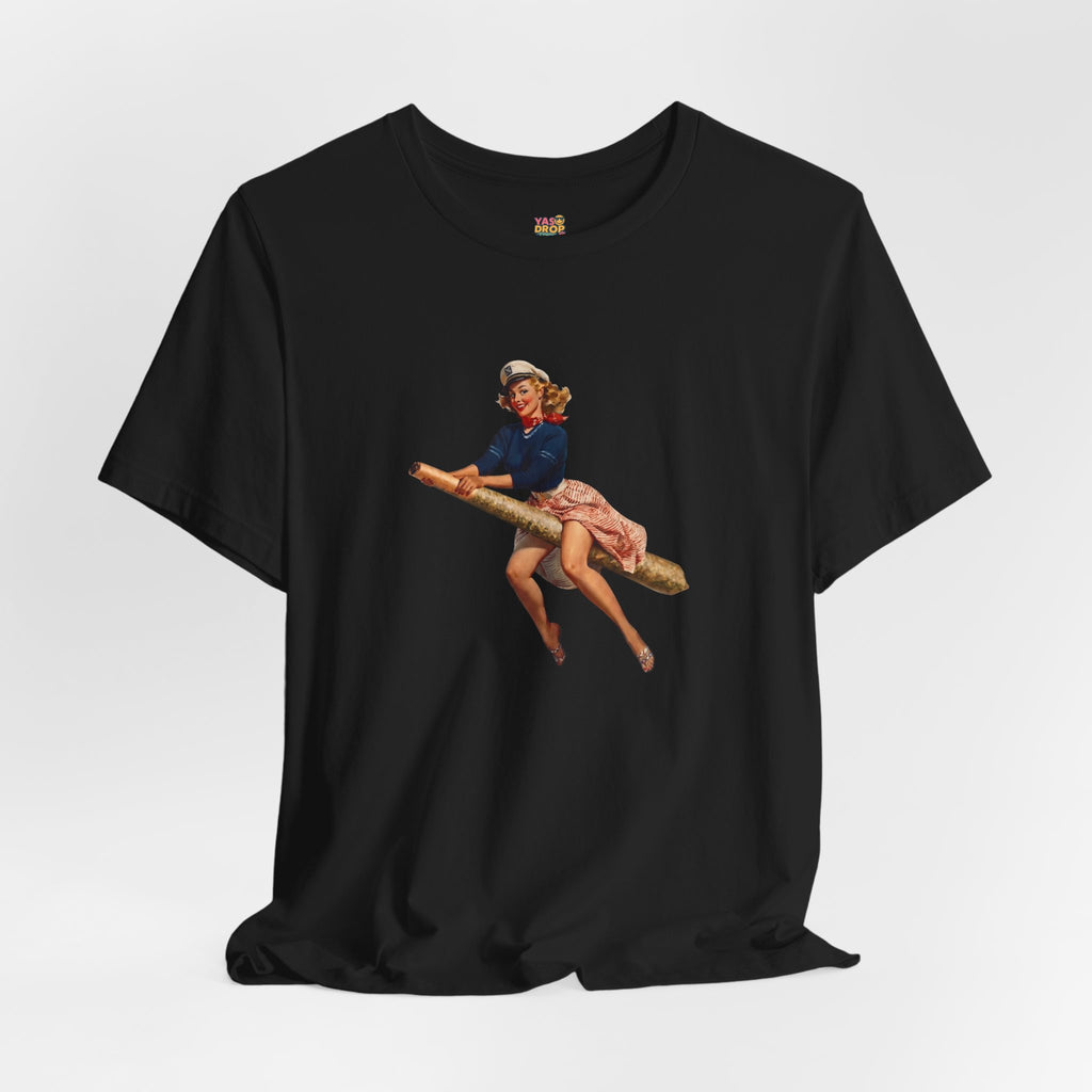 Retro Pin-Up Graphic Tee - Ironic Vintage Streetwear T-Shirt