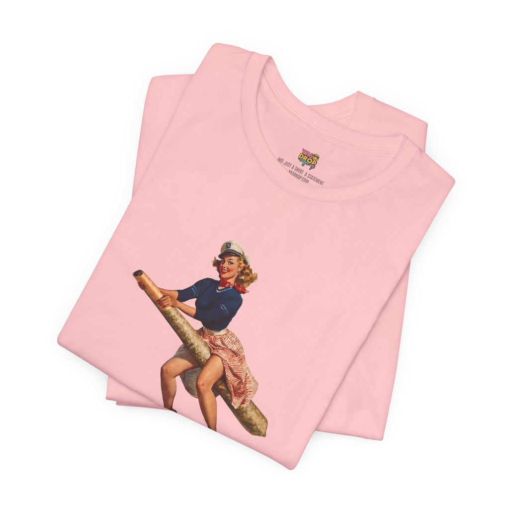 Retro Pin-Up Graphic Tee - Ironic Vintage Streetwear T-Shirt
