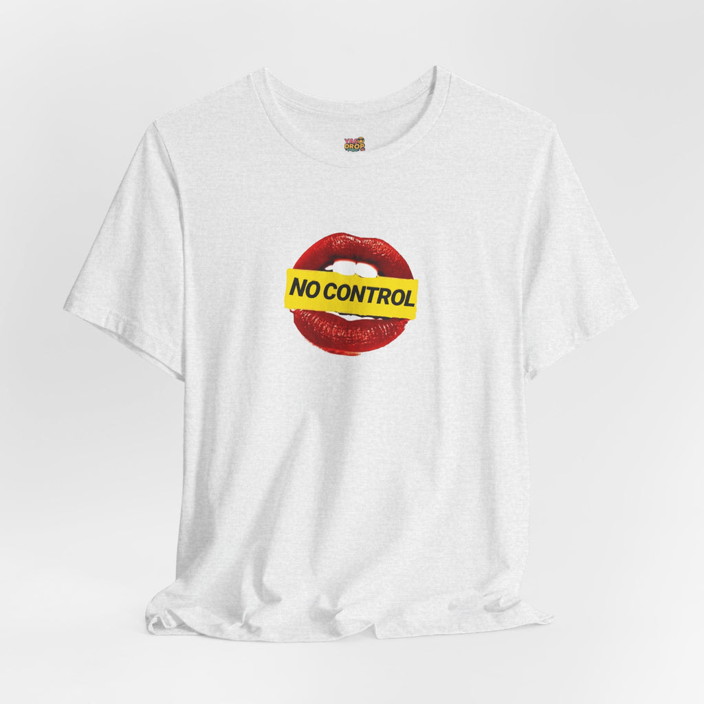 "No Control" Graphic Tee – Aesthetic Y2K Streetwear Graphic T-Shirt