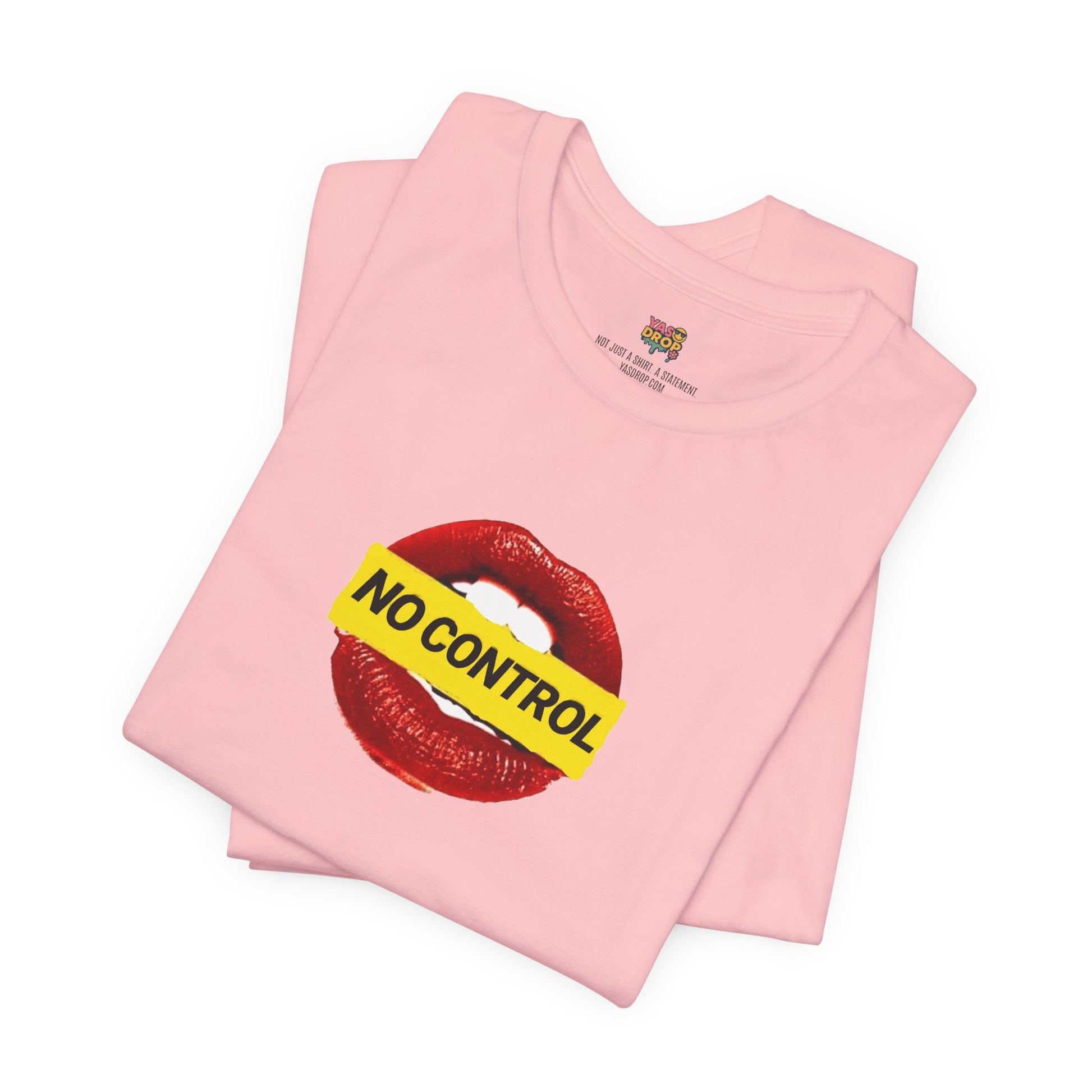"No Control" Graphic Tee – Aesthetic Y2K Streetwear Graphic T-Shirt